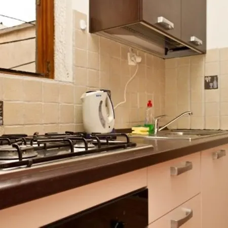 Sunny Apartment *